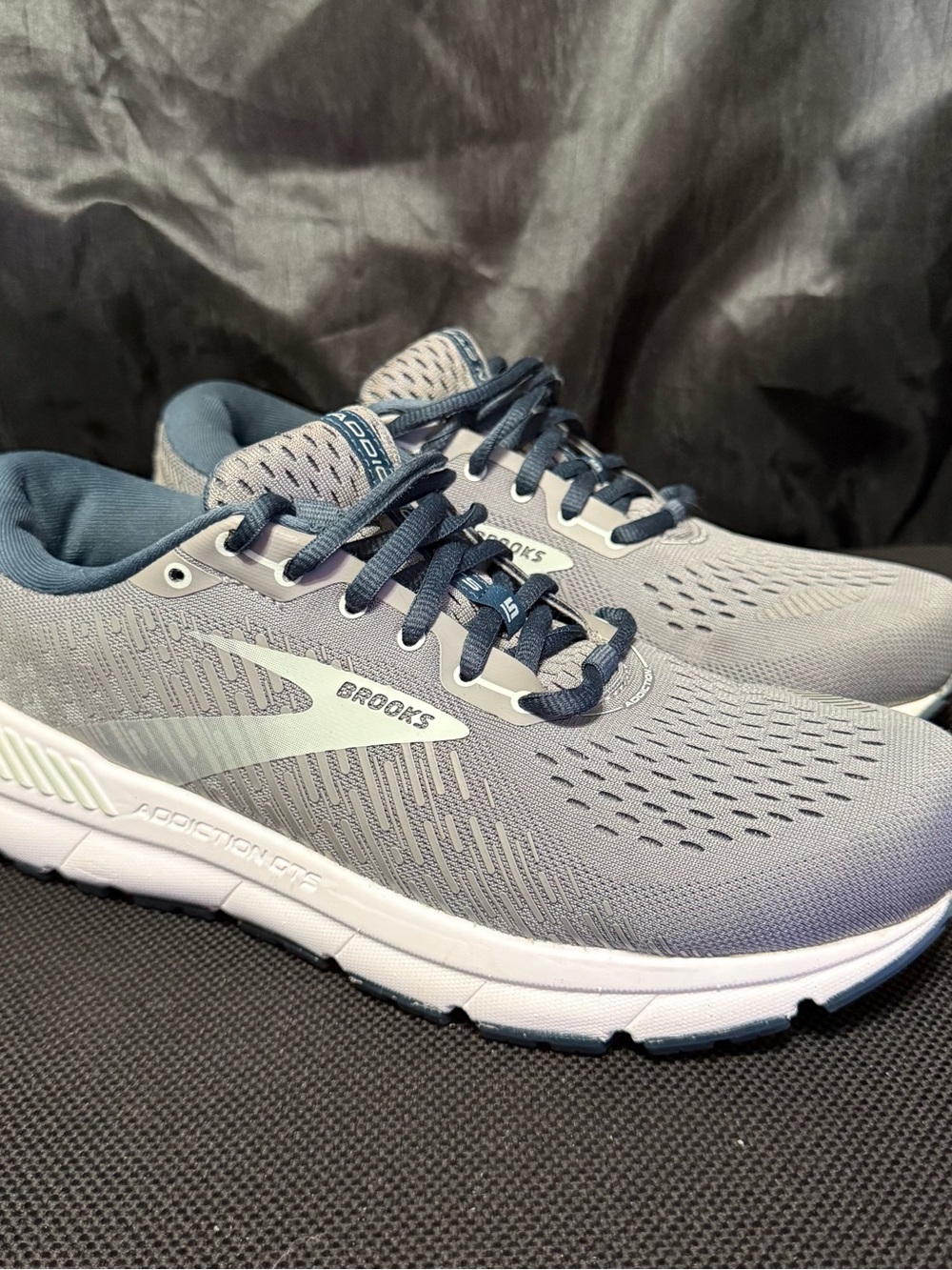 Brooks Addiction GTS 15 Women Shoes Size 10 Medium B - Excellent